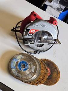 Skilsaw Circular Saw with Blades, Including 2.3 HP 12 AMP Model with Additional Blades