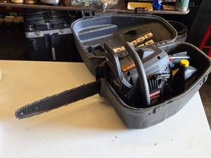 Craftsman 16 38cc Chainsaw with Case and Accessories - Has compression