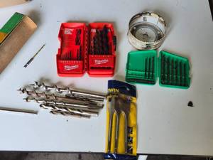 Milwaukee Drill Bits, Irwin Spade Bits, Auger Bits, and Hole Saws - Sets are missing bits