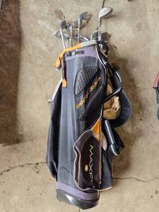 Maxfli Golf Bag with Tour Model Series 5 Golf Clubs and Mizuno Irons - Uncounted