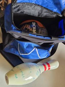 Motiv Bowling Ball and Brunswick Bowling Bag with Pin