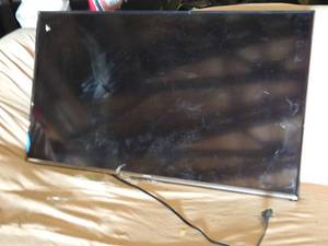 Samsung UN40J5500AF 40-Inch LED TV - Powers On No Other Functions Tested