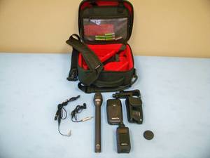 RODELink Reporter Omnidirectional Handheld Interview Microphone (Mic) with Wireless Transmitter (TX-XLR), Wireless Receiver (RX), Lapel  Lavalier Mic & Accessories in Soft-Sided Case