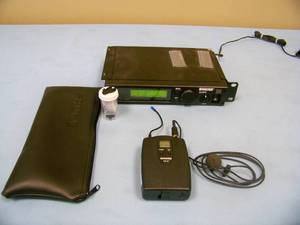 Shure ULXP4 Professional Wireless Diversity Receiver with ULX1-G3 Wireless Bodypack Transmitter, Lapel  Lavalier Microphone  Mic and Shure Soft-Sided Case