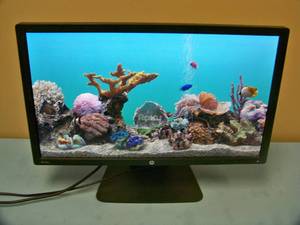 27 HP Z Display Z27i Widescreen LED Backlit IPS Monitor on Stand
