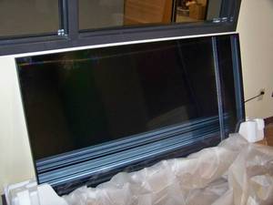 Samsung QE70T 4K UHD Commercial LED Display (Lines in the Display)