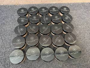 25 Jars Of Savvy Minerals Foundation
