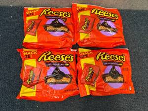 4 Bags Of ReeseS Chocolate Lava Cups