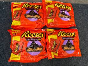 4 Bags Of ReeseS Chocolate Lava Cups