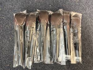 6 Savvy Minerals Veil Brushes