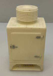 Mid Century Plastic Miniature Ice Box Baking Soda Shaker 2 14 x 2 34 x 5