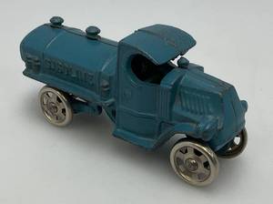 Vintage Arcade Style Cast Iron Gasoline Truck 2  14 x 5
