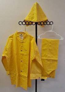 ALL-WEATHER READY: Ansell Wet Wear 200 PVC Rain Suit Set — NEW!