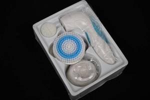 SR-03G 5-in-1 Beauty Care Massager with Brush Heads & Pumice