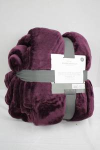 Threshold Microplush Blanket King 108 x 92 in - 100% Polyester