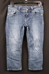 Miss Me Signature Cuffed Capri Jeans - Size 29 - Embellished Back Pockets