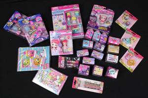Shopkins Happy Places Collection - 20 Items With Erasers, Pencils & Figures