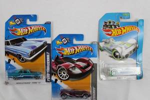 Hot Wheels Muscle Mania Ford 3-Pack Carded
