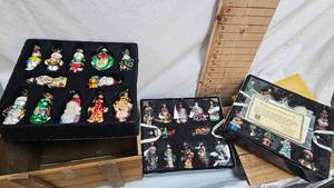 Thomas Paloni Classics Christmas Ornaments with Storage Box