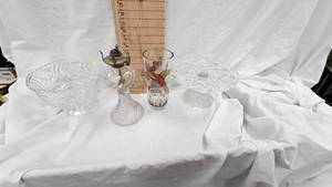 Glas Cake Stand, Kerosene Lamp and Compote Bowl