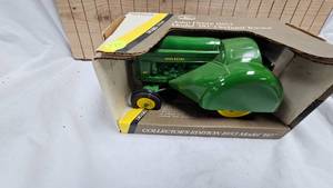 John Deere 1953 Model 60 Orchard Tractor