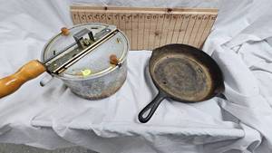 10 Cast Iron Pan and Popcorn Maker