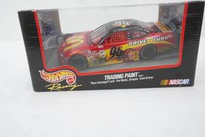 1999 NASCAR diecast Hot Wheels Racing Trading Paint #94 Bill Elliott