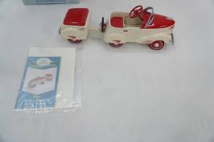 Hallmark Kiddie Car Classics. 1940 Custom Roadster With Trailer. Limited Edition.