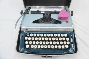 Vintage Penncrest Caravelle 12 Manual Typewriter (has key)