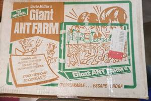 The Original Giant Ant Farm. New & Vintage