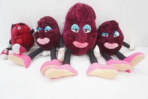 Vintage Plush California Raisins (4ct)