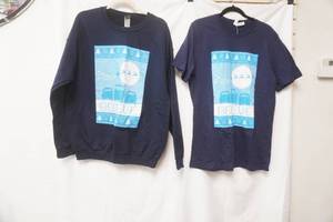 NEW Size L. Volkswagen Campervan Themed Christmas t-shirt & Sweatshirt