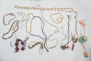 Jewelry Lot Shell Necklaces, Beaded & Hemp Necklaces. Nice variety