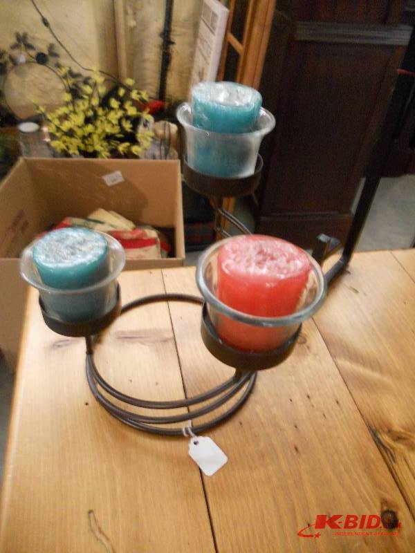 lot 235 image: Home Dcor Set