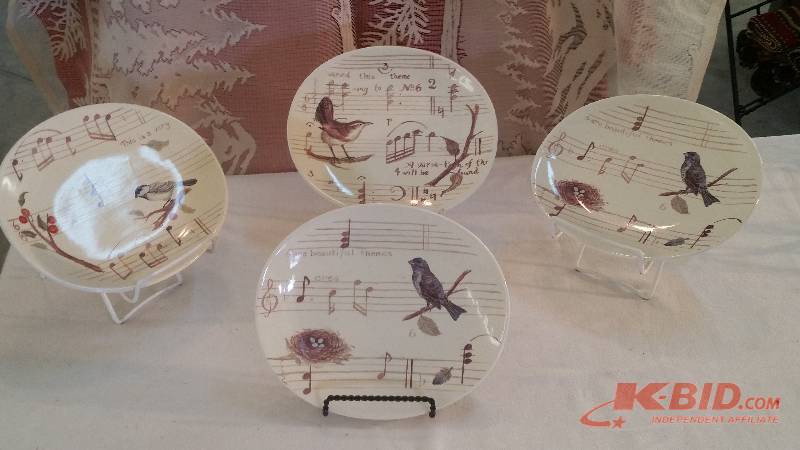 lot 56 image: Decrotive Bird Plates