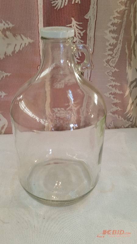 lot 62 image: Vintage Jug