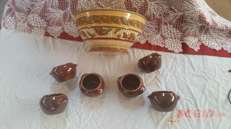 lot 97 image: Decorative Dinning Set