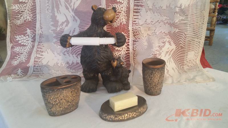 lot 105 image: Grizzly Bathroom Decor