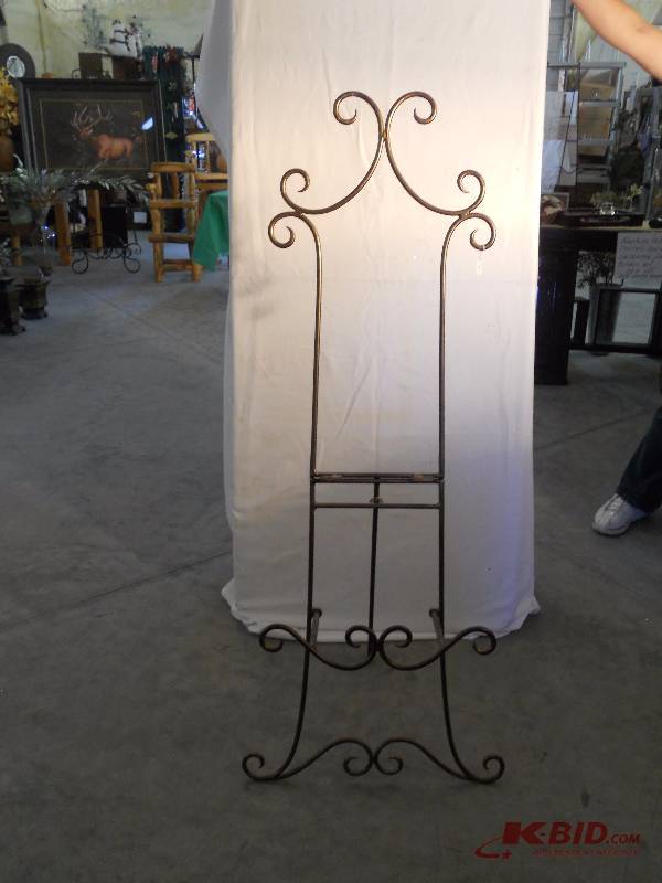 lot 7 image: Metal Picture Display Stand