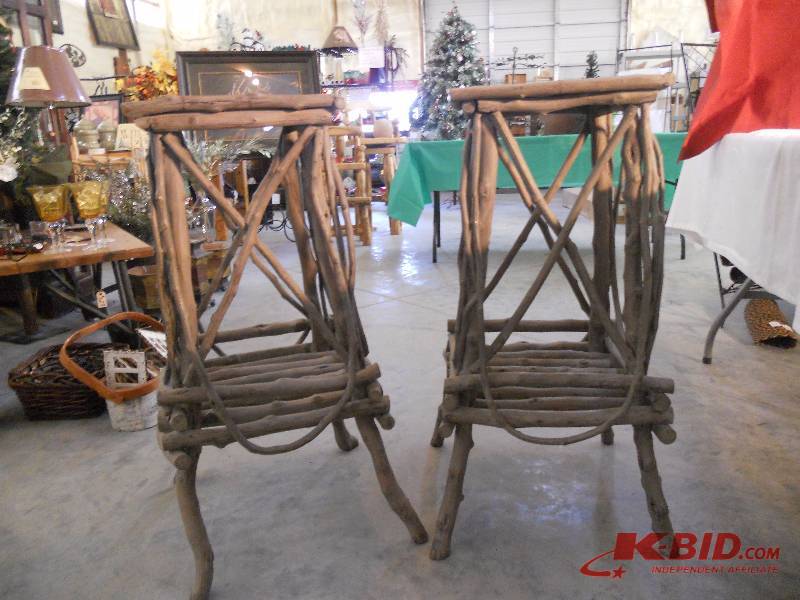lot 10 image: Log Furniture