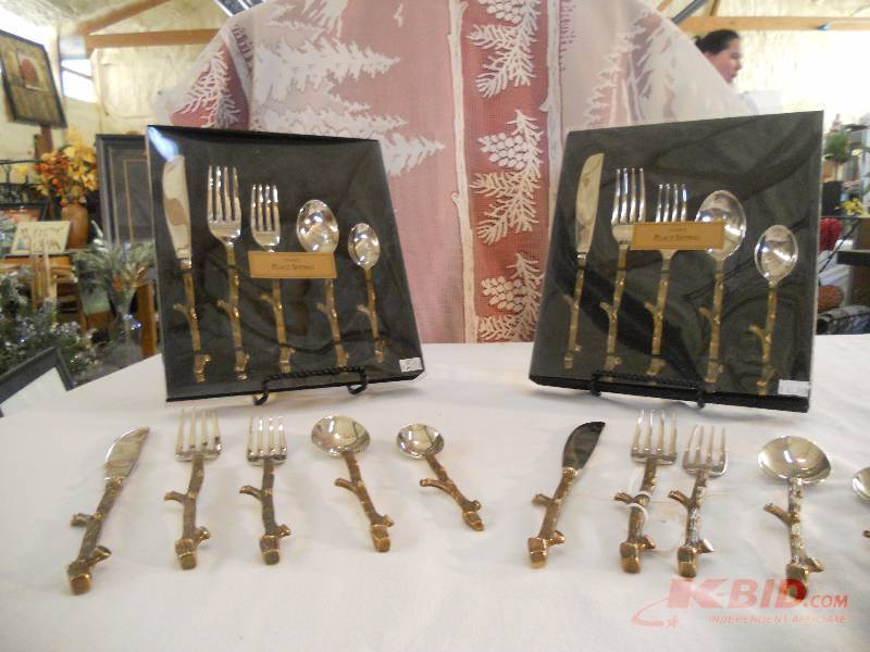 lot 40 image: Golden Branch Silverware