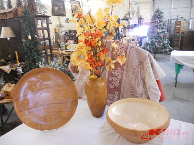 lot 73 image: Kitchen Decorative Set