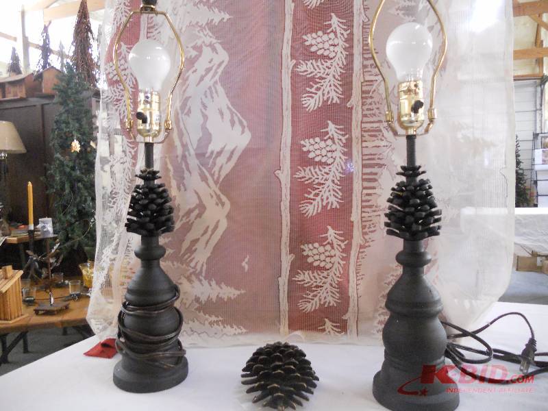 lot 75 image: Pine Cone Table Lamp Set & Doorknocker