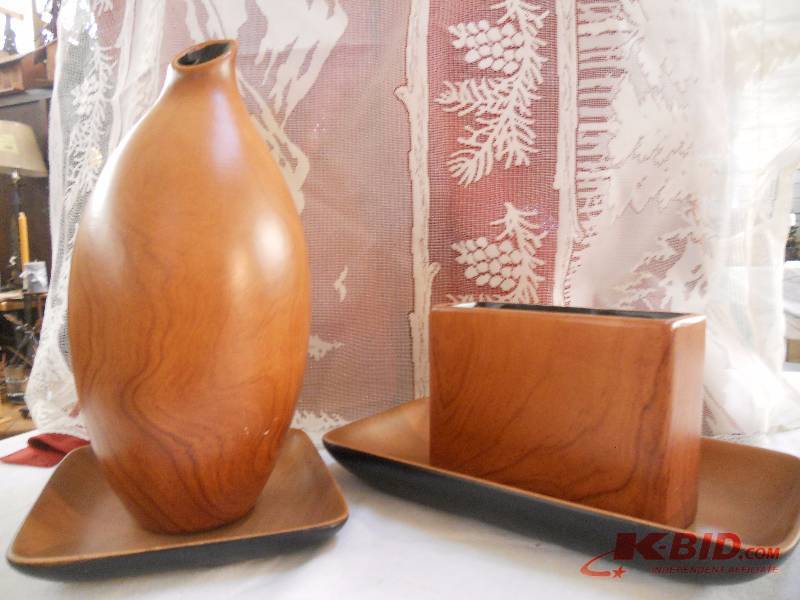 lot 78 image: Faux Home Decor Collection