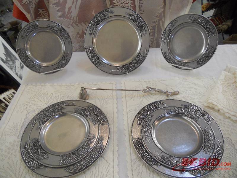 lot 81 image: Silver Dinner Party Set