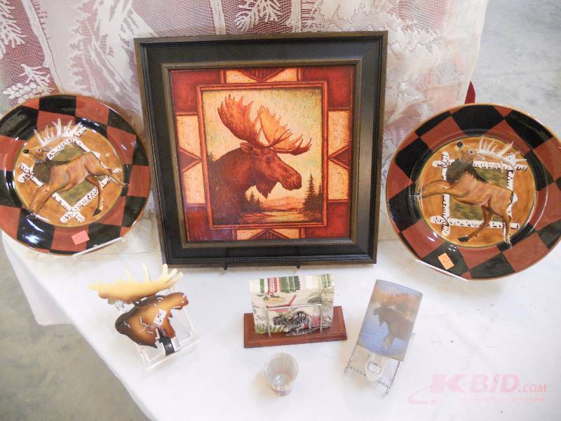 lot 88 image: Moose & Elk Decorative Set