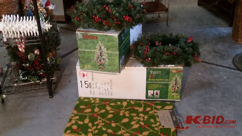 lot 387 image: Trees and Wreaths