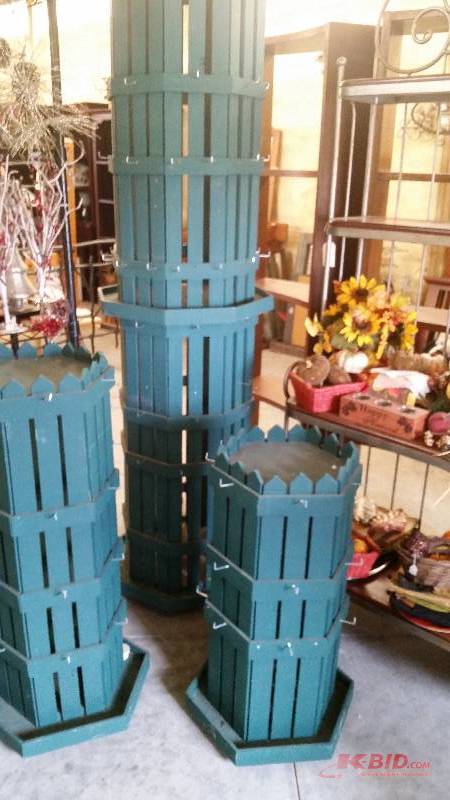 lot 247 image: Matching Rotating Displays