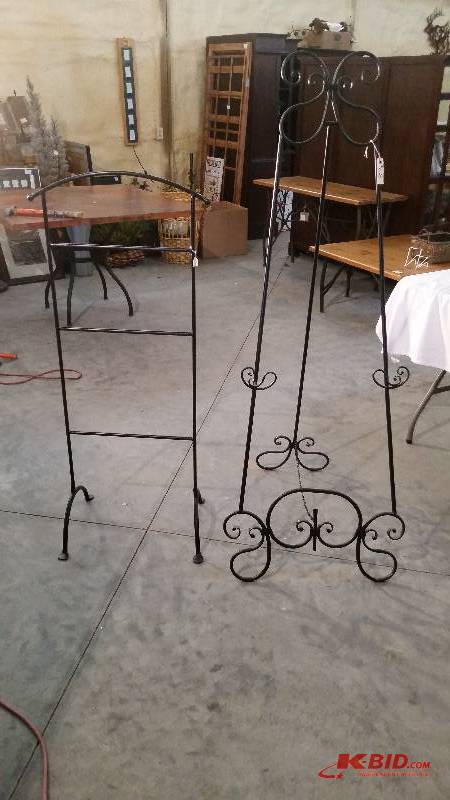 lot 252 image: Rod Iron Holders