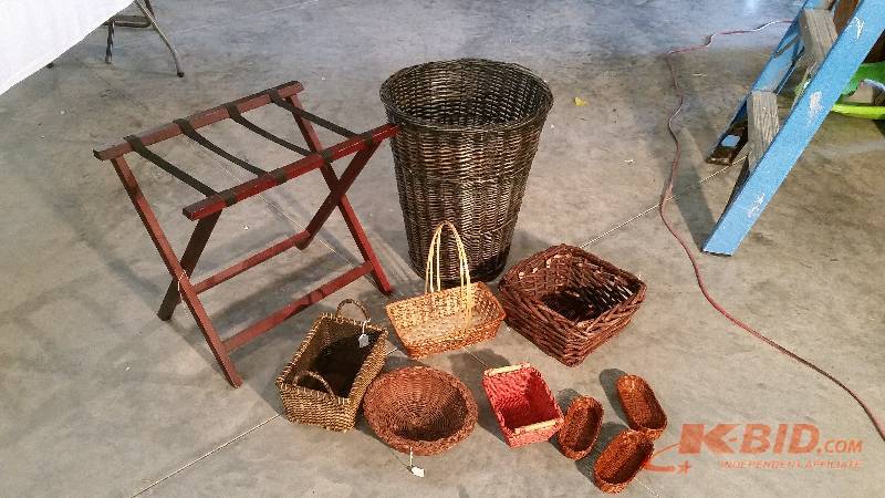 lot 256 image: Assorted Baskets